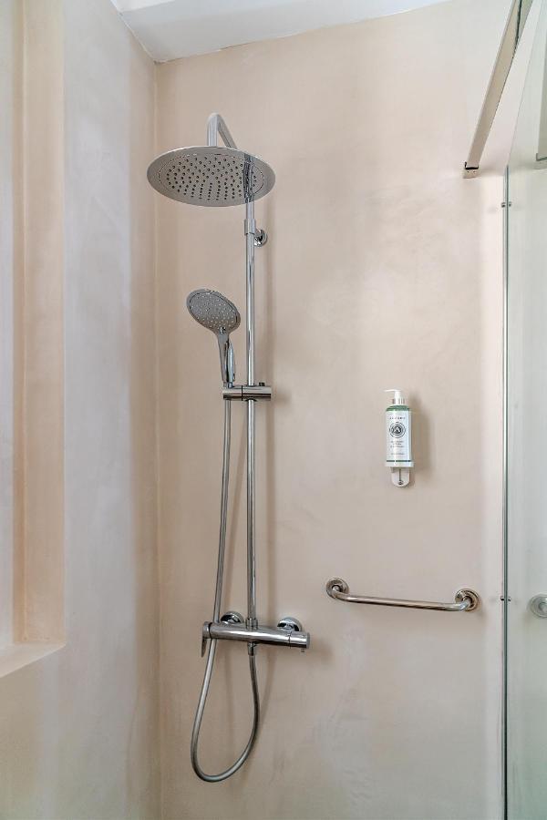 Costa Vasia Boutique Vrahati